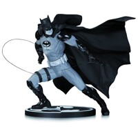 BATMAN BLACK &amp; WHITE STATUE BY IVAN REIS